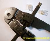Crimpzange, RJ12 Stecker und Flachbandkabel